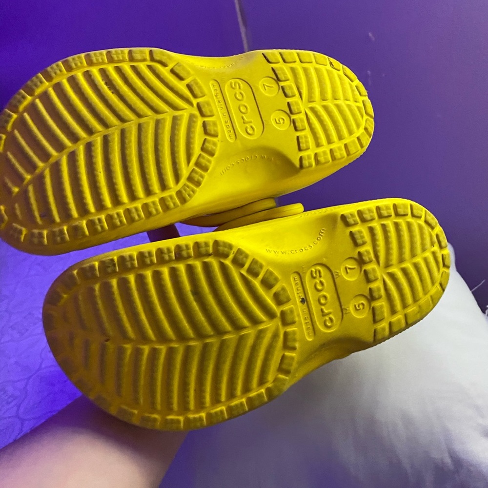 Yellow Crocs - Picture 3 of 3